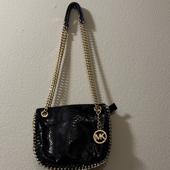 Michael Kors Black Snakeskin Shoulder Bag with Gold Chain - Picture 1 of 6